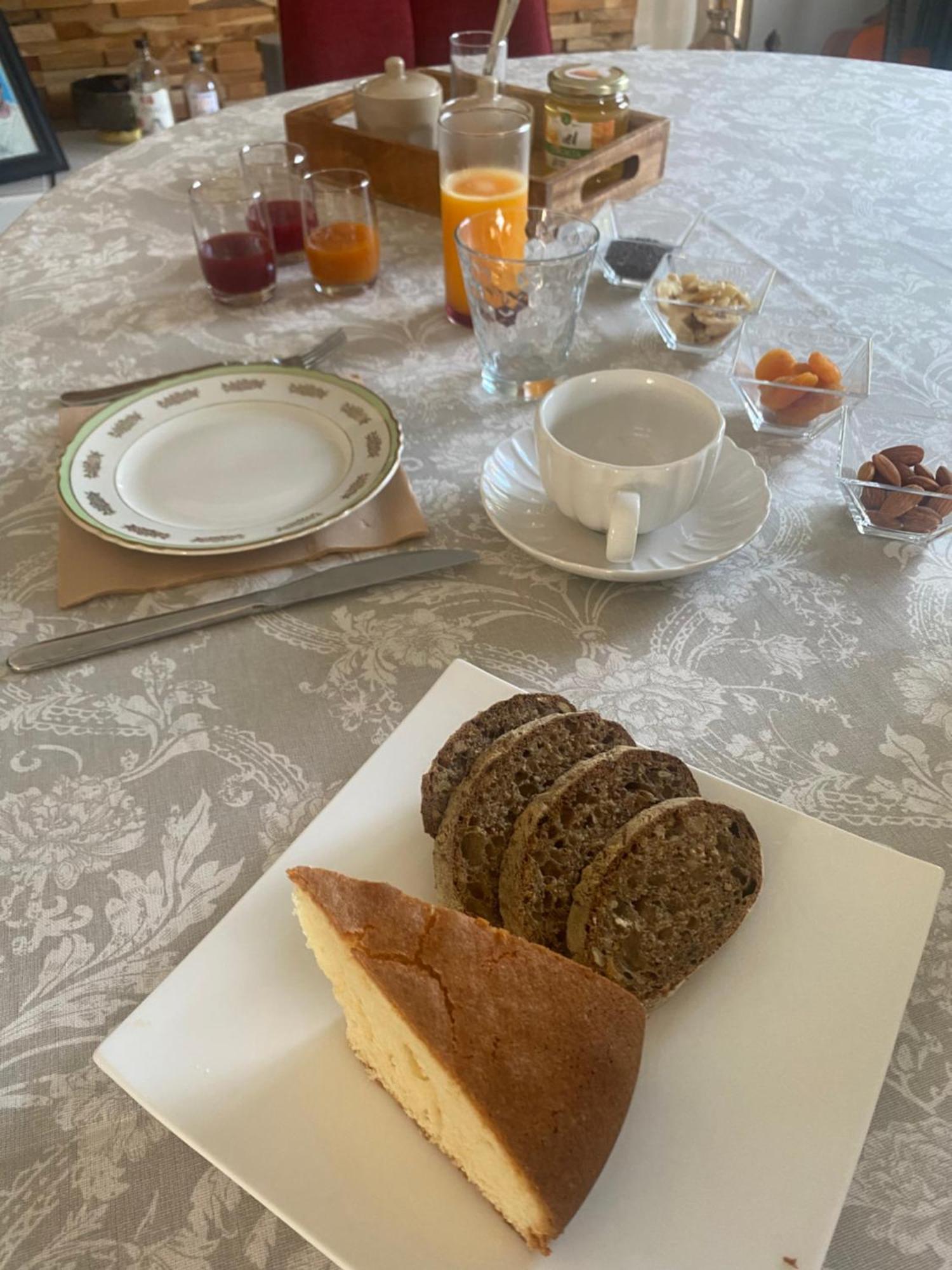 La Pause Cadurcienne, Table Et D'hotes Couette-café Cahors